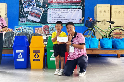 写真:奨学金授与