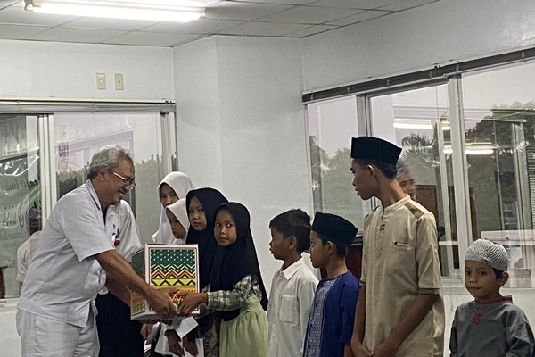 Donating daily necessities